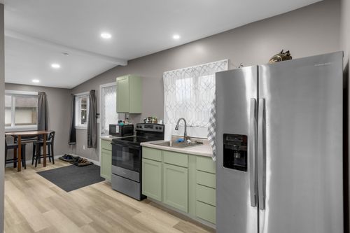 1808 Beach Dr Se, Forest Lake, MN, 55025-2046 | Card Image