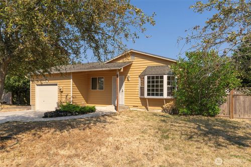 988 Ridgeway Drive, Oak Harbor, WA, 98277 | Card Image