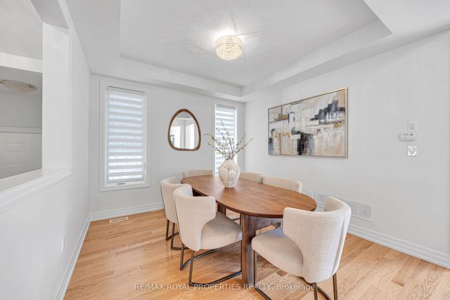 9 Av Micklefield, House other with 4 bedrooms, 3 bathrooms and 2 parking in Whitby ON | Image 8