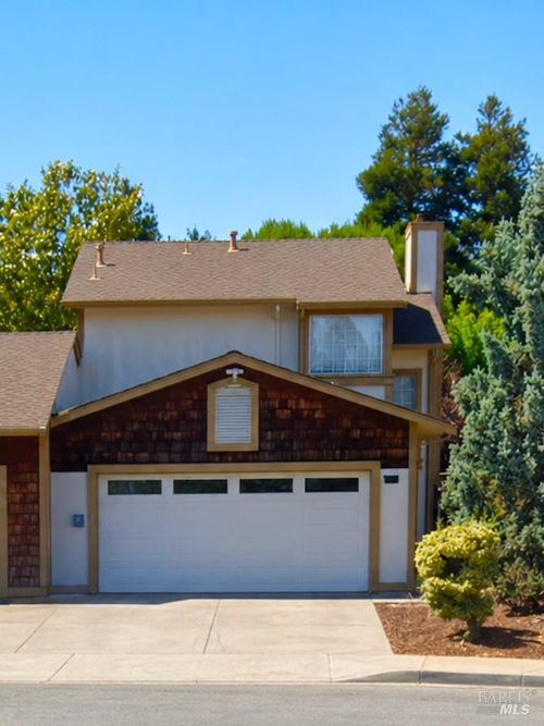 1617 Northstar Dr, Petaluma, CA, 94954-6624 | Card Image