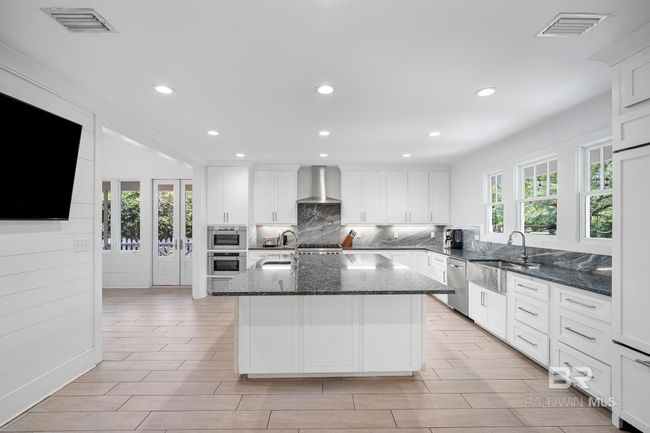 Kitchen | Image 11