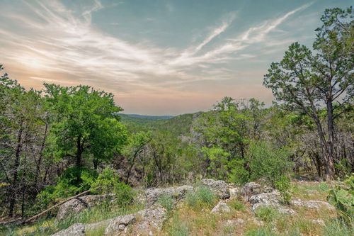 525 Soda Creek Rd, Spicewood, TX, 78669-3251 | Card Image