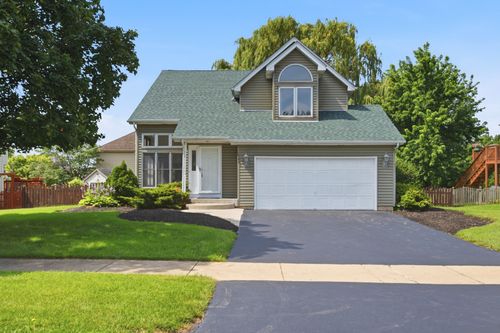 1560 Colorado Ave, Aurora, IL, 60506-1980 | Card Image