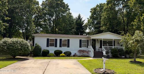 8 Tanglewood Dr, Cream Ridge, NJ, 08514-2432 | Card Image
