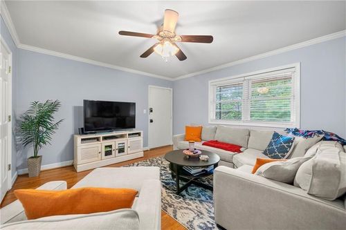 6a-3660 Peachtree Rd Ne, Atlanta, GA, 30319-1258 | Card Image