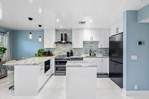 2-100 Bravado Ln, Palm Beach Shores, FL, 33404-6264 | Card Image