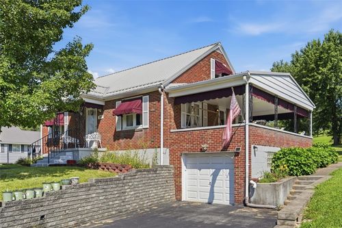 833 Weirich Ave, Washington, PA, 15301-2447 | Card Image