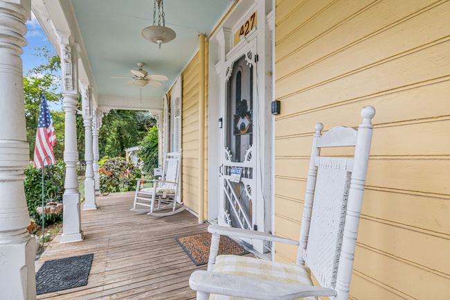 427 N Spring St, House other with 4 bedrooms, 3 bathrooms and 7 parking in Mc Minnville TN | Image 4
