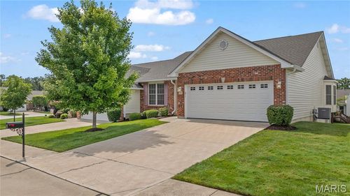 27b-521 Villa Piazza Ct, O Fallon, MO, 63366-4448 | Card Image