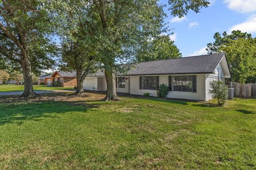 221 Azalea Dr, Sulphur Springs, TX, 75482-3703 | Card Image