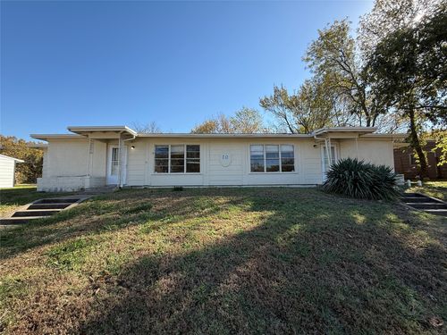 a-10 Pershing Dr, Denison, TX, 75020-8326 | Card Image