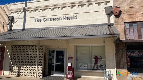 108 E 1st St, Cameron, TX, 76520-3341 | Card Image