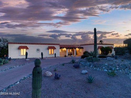 3861 N Crestwood Pl, Tucson, AZ, 85750-2463 | Card Image