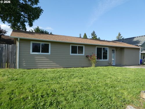 141 Hood St, Oregon City, OR, 97045-3641 | Card Image