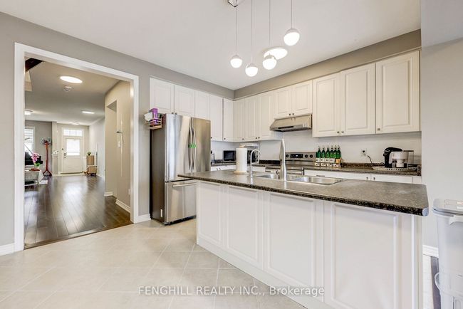 23 Cherna Ave, House attached with 6 bedrooms, 4 bathrooms and 2 parking in Markham ON | Image 10