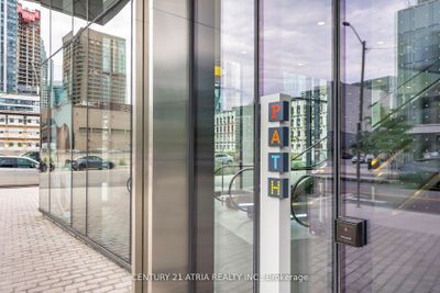 5511 - 55 Cooper St, Condo with 3 bedrooms, 3 bathrooms and 1 parking in Toronto ON | Image 3