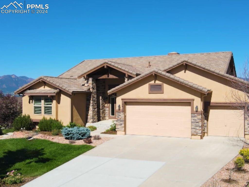 Ravenswood Dr, Colorado Springs, CO 80921