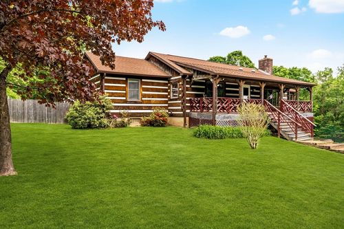 22 Lyon Hill Rd, Chester, MA, 01011-9449 | Card Image