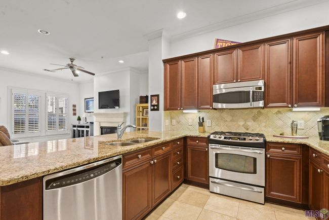 APT-201 - 998 Stanford Ave, Condo with 2 bedrooms, 2 bathrooms and 2 parking in Baton Rouge LA | Image 4