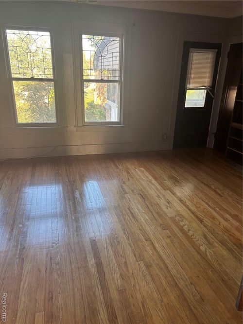 405 Newport St, Detroit, MI, 48215-3177 | Card Image