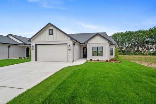6126 N Hiebert Dr, Park City, KS, 67219 | Card Image