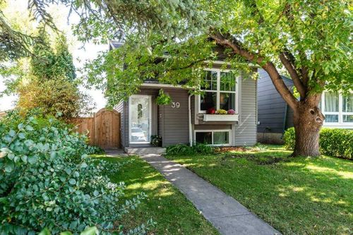 39 Shawglen Pl Sw, Calgary, AB, T2Y1X9 | Card Image