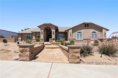 8079 Mira Mar Rd, Phelan, CA, 92371-5740 | Card Image