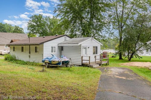 4448 Loon Lake Rd, Hale, MI, 48739-8915 | Card Image