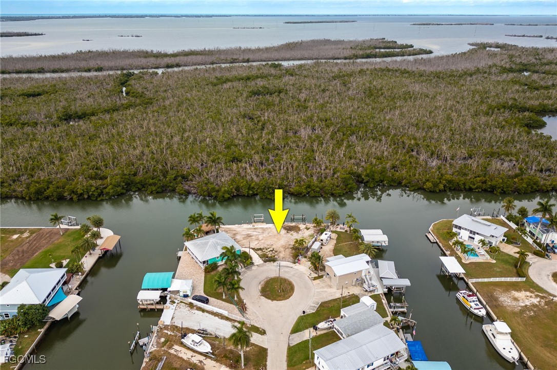 Land in St James City