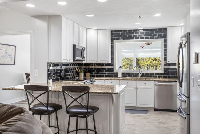 120 Oxford Court 2 (10) | Image 15