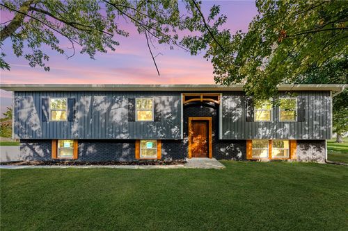 2178 Mount Morris Rd, Waynesburg, PA, 15370-2212 | Card Image