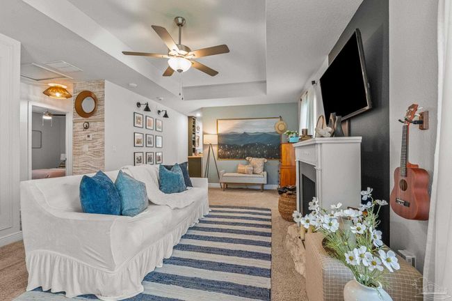 8820 Smiley Ct, House other with 3 bedrooms, 2 bathrooms and 2 parking in Pensacola FL | Image 5