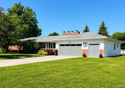 4108 Allen Ct, Bay City, MI, 48706-2452 | Card Image