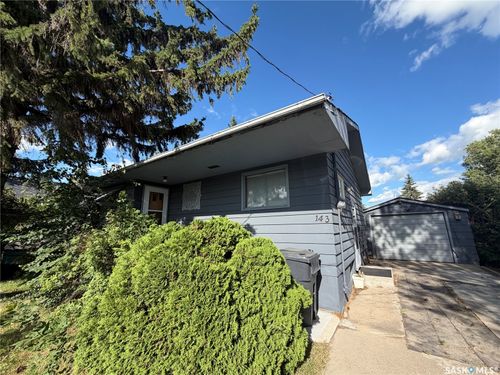 143 Gladstone Avenue N, Yorkton, SK, S3N2A7 | Card Image