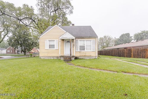 1318 E Manhattan Boulevard, Toledo, OH, 43608 | Card Image