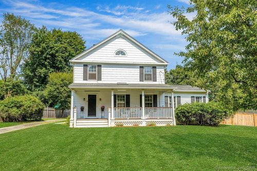 15 W Parish Rd, Westport, CT, 06880-5331 | Card Image