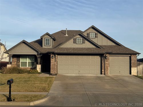 7413 S Hemlock Ave, Broken Arrow, OK, 74011-1969 | Card Image