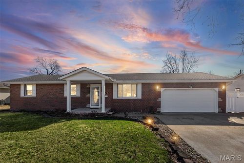 437 S Walnut St, Bethalto, IL, 62010-1732 | Card Image