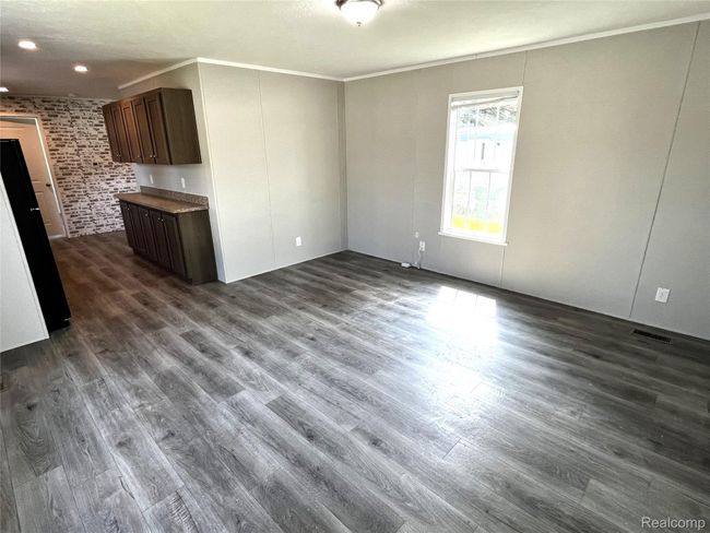 Living Room | Image 8