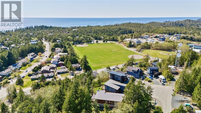 1992 Athlone Rd, House other with 4 bedrooms, 4 bathrooms and 2 parking in Ucluelet BC | Image 49