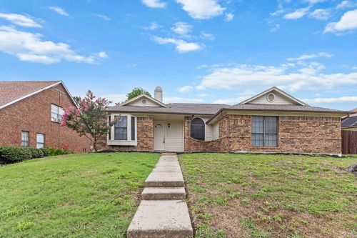 1633 Cemetery Hill Rd, Carrollton, TX, 75007-5089 | Card Image