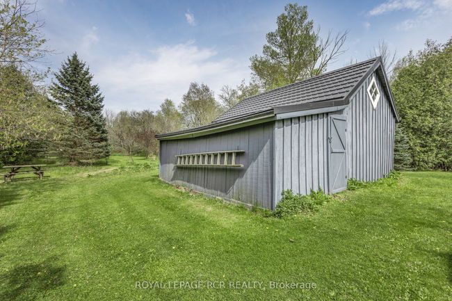 17329 Shaws Creek Rd, House other with 3 bedrooms, 2 bathrooms and 6 parking in Belfountain ON | Image 37