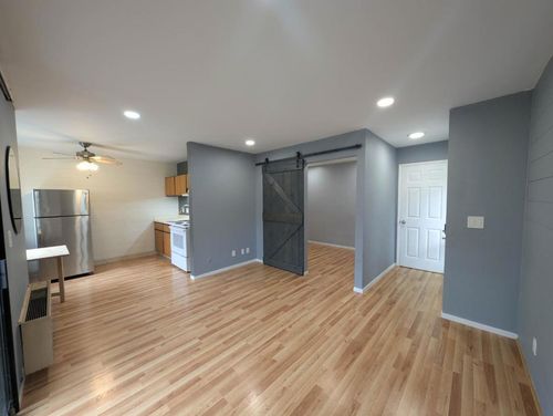 e-942 Kiely Blvd, Santa Clara, CA, 95051 | Card Image