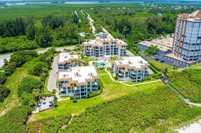 APT-323 - 4100 Highway A1a, Condo with 3 bedrooms, 3 bathrooms and null parking in Hutchinson Island FL | Image 48