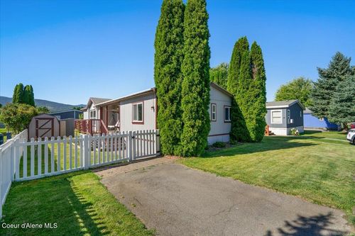 2124 W Gueneveres Way, Post Falls, ID, 83854-8013 | Card Image