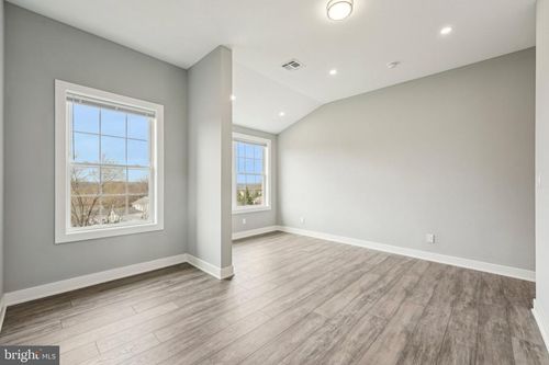 2br-105-2421 Bristol Rd, WARRINGTON, PA, 18976-2824 | Card Image