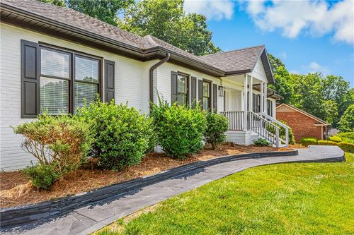 245 Heathcliff Pl, Winston-Salem, NC, 27104-4443 | Card Image