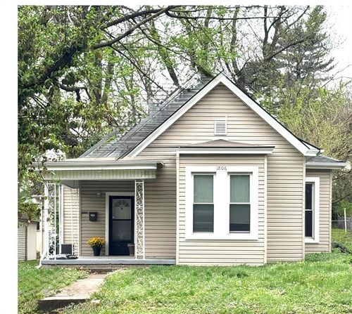 1806 22nd St, Saint Joseph, MO, 64505-2805 | Card Image