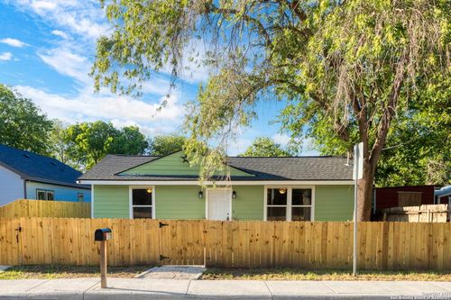 5311 El Paso St, San Antonio, TX, 78237-2705 | Card Image