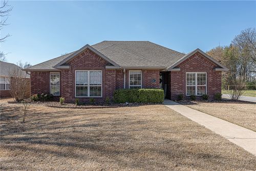 967 N Meadowlands Dr, Fayetteville, AR, 72704-5100 | Card Image
